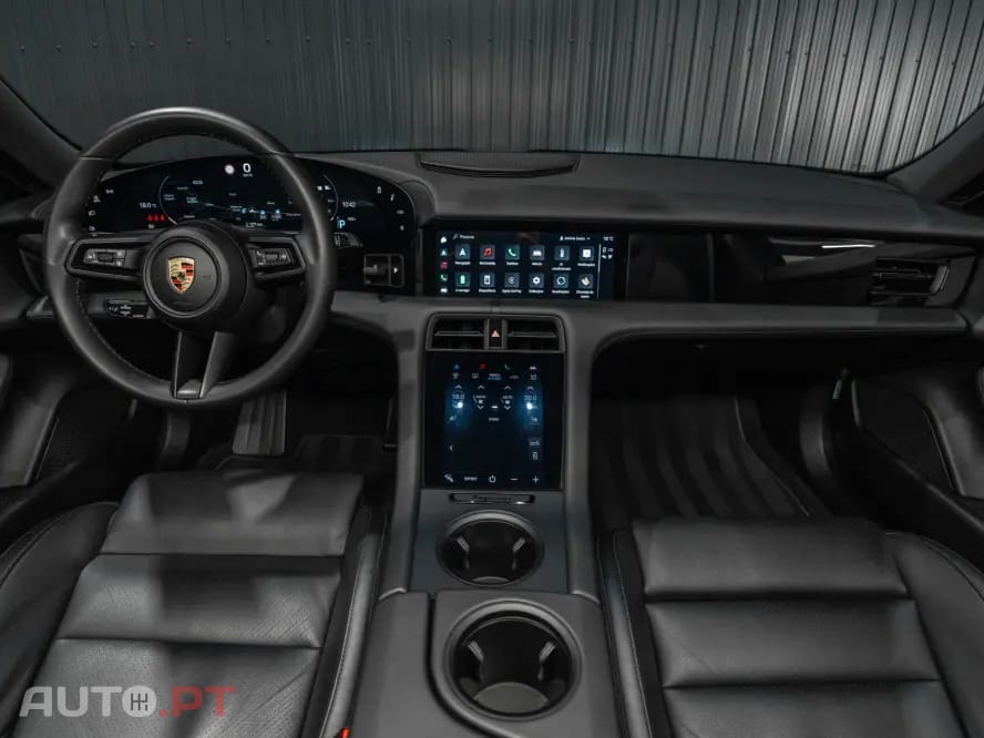 Porsche Taycan 4