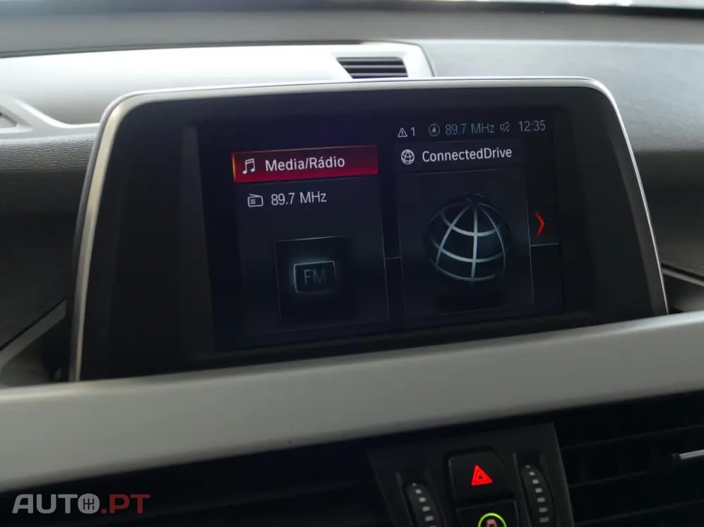 BMW X1 16 d sDrive — fotografia 18