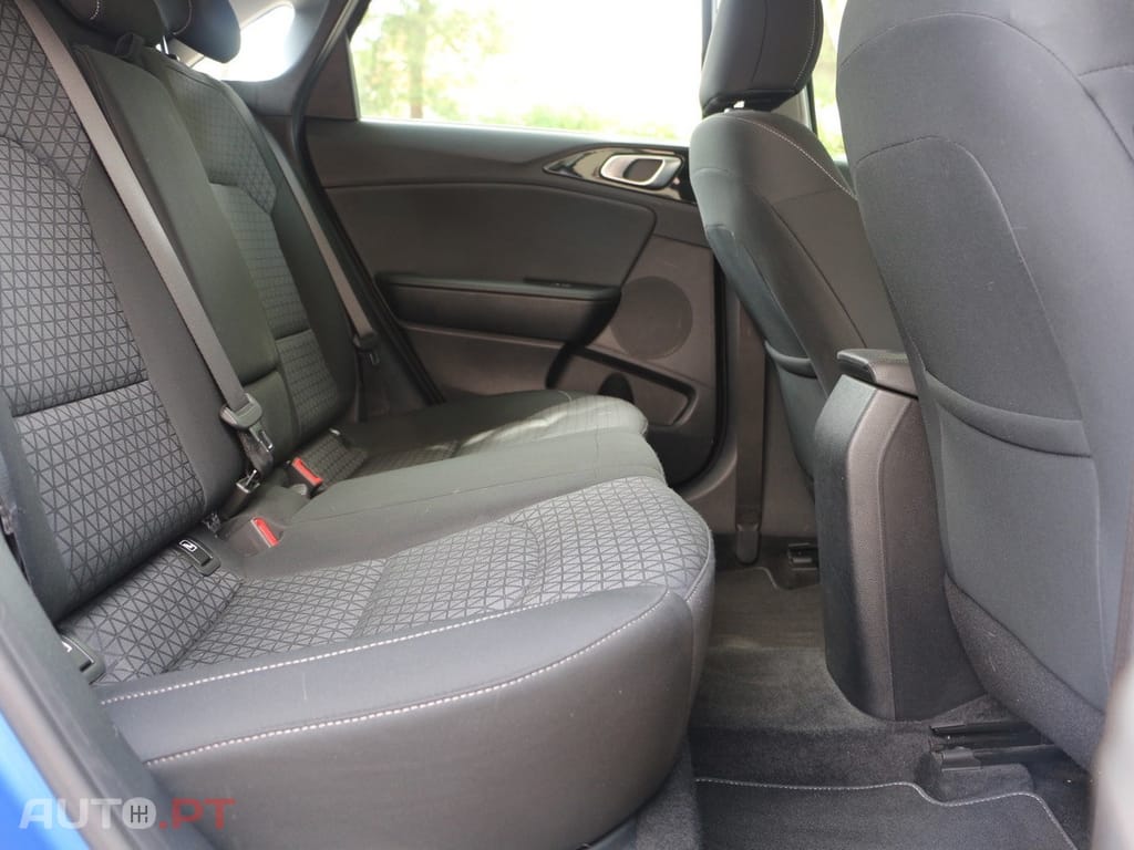 Kia Ceed 1.4 T-GDI TX+SRF 7DCT