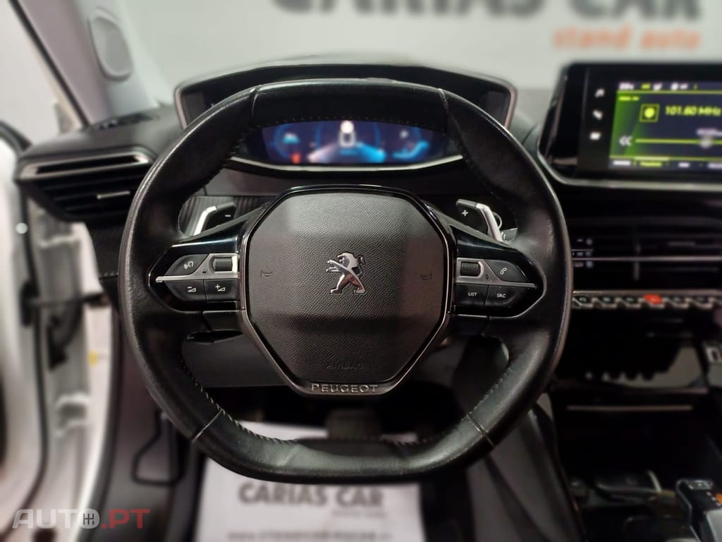 Peugeot 2008 1.2 PureTech Allure EAT8