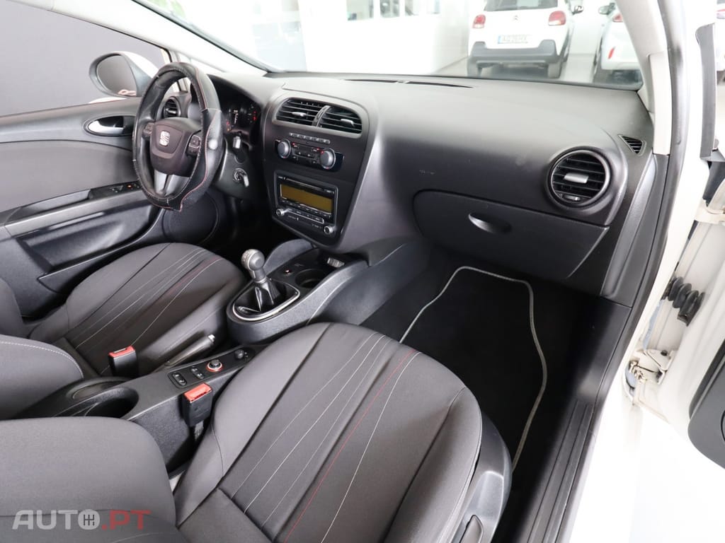 Seat Leon 1.6 TDI DPF Ecomotive Style
