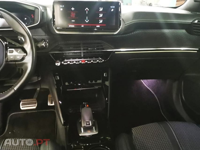 Peugeot 2008 1.5 BlueHDi GT EAT8