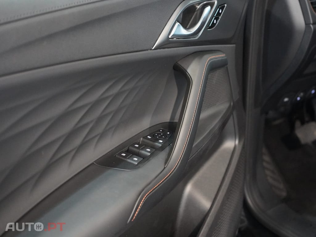 MG HS 1.5 T-GDI Plug In Hybrid Luxury