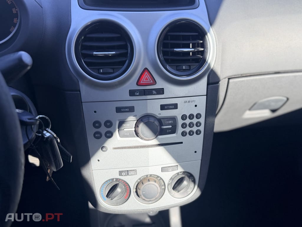 Opel Corsa 1.2 Enjoy
