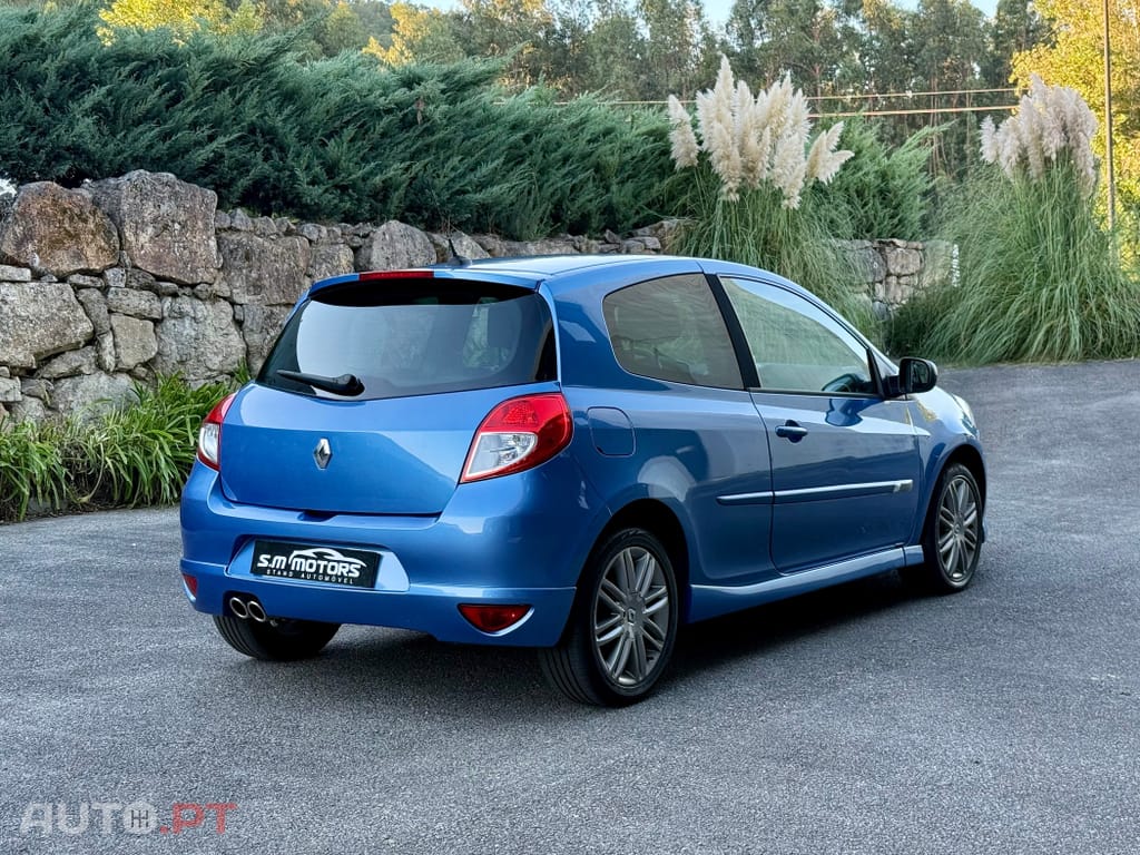 Renault Clio 1.6 16V 130 GT