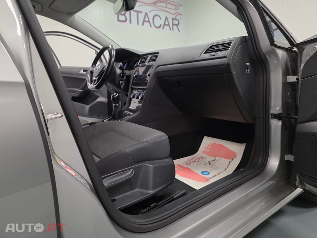 Volkswagen Golf 1.6 TDI Confortline