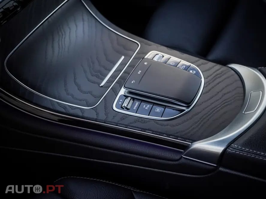 Mercedes-Benz GLC 300 de Coupe 4Matic 9G-TRONIC AMG Line
