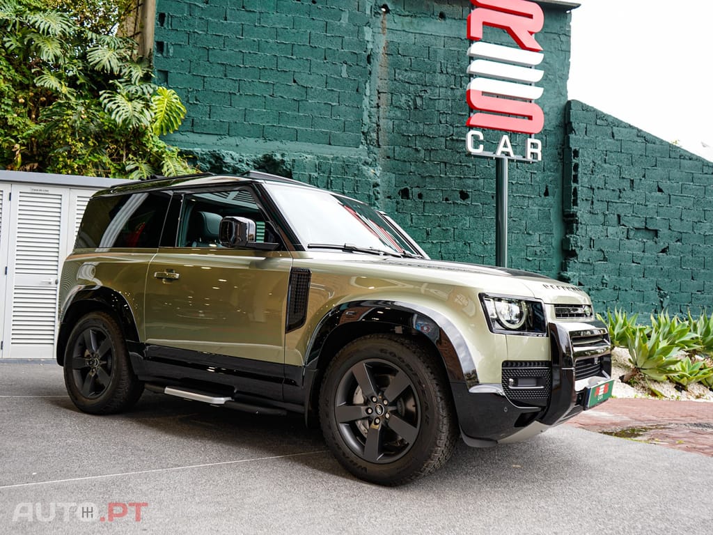 Land Rover Defender 90 D300 X-Dynamic HSE