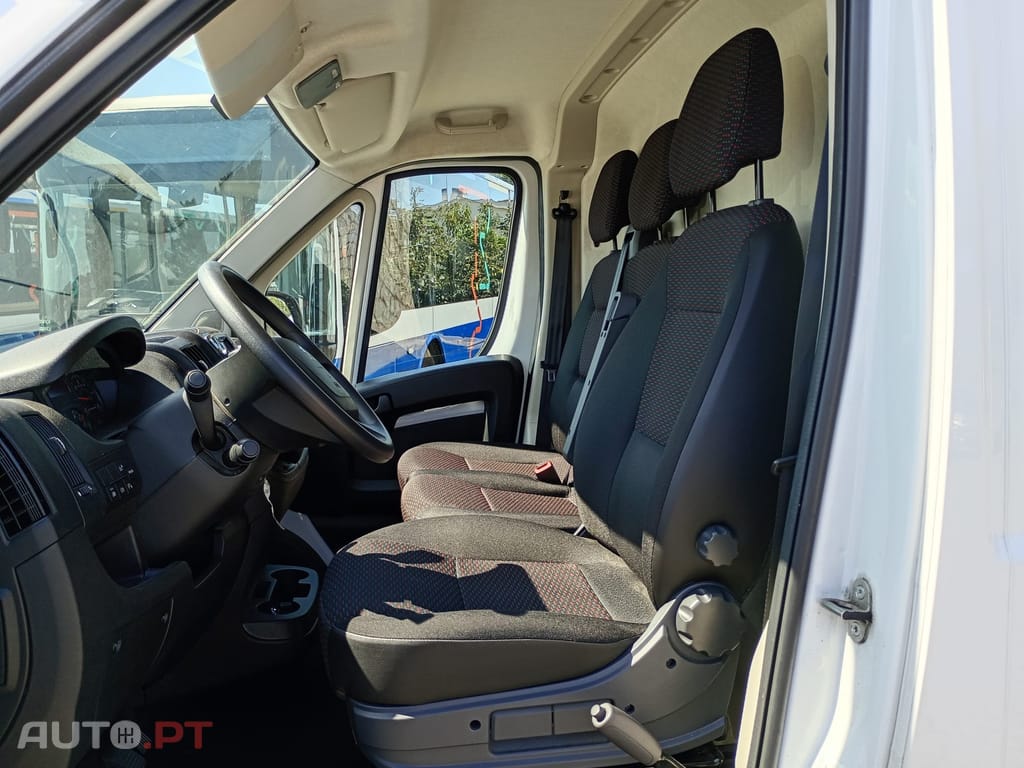 Peugeot Boxer 333 L2H2 2.2 BlueHDi