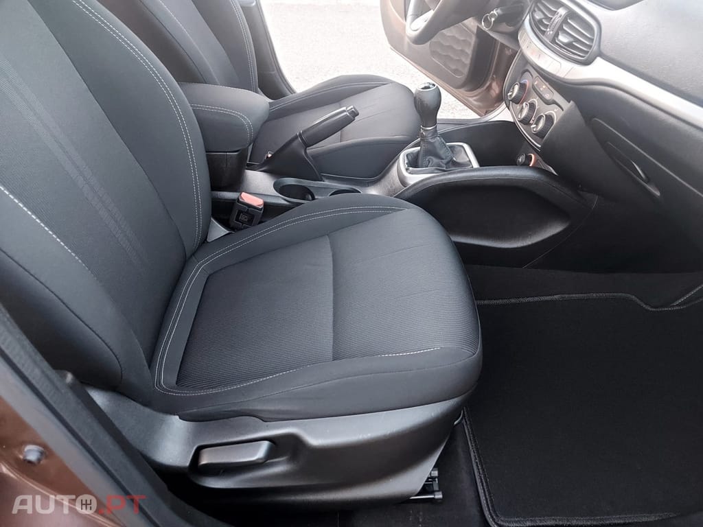 Fiat Tipo 1.3 M-Jet Lounge