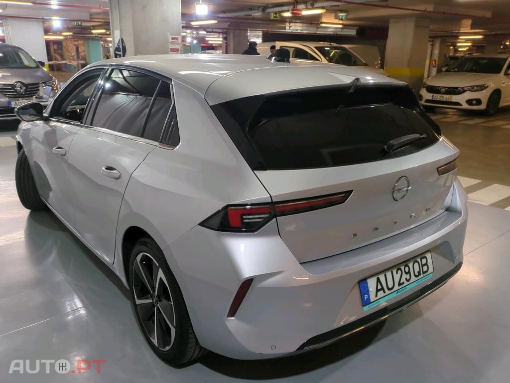 Opel Astra 1.5 D Elegance