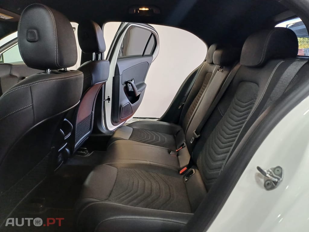 Mercedes-Benz A 180 d business solutions Auto