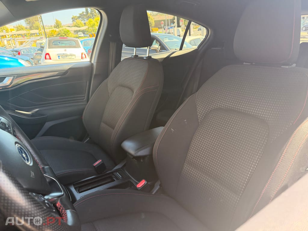 Ford Focus 1.0 EcoBoost MHEV ST-Line