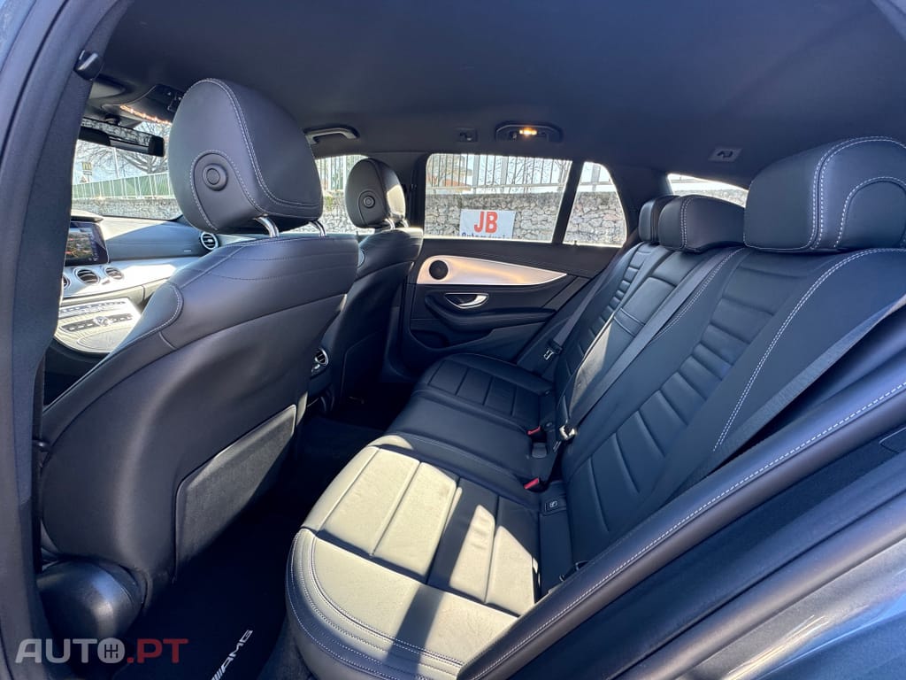 Mercedes-Benz E 300 de AMG Line