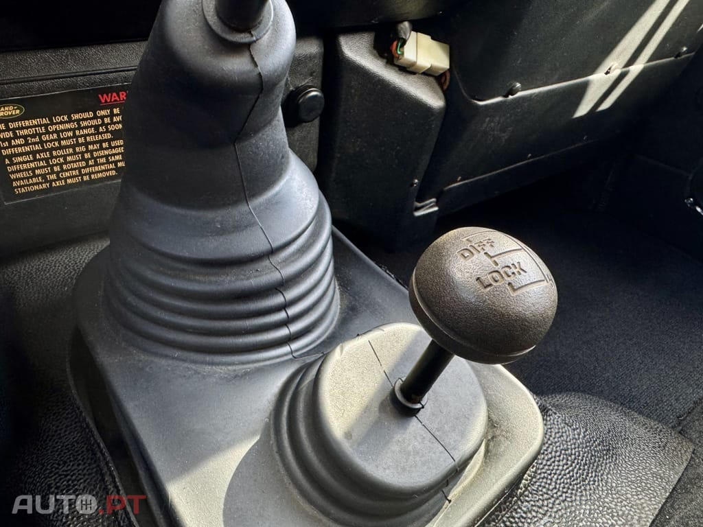 Land Rover Defender 90 2.5 TD5 Metal Top