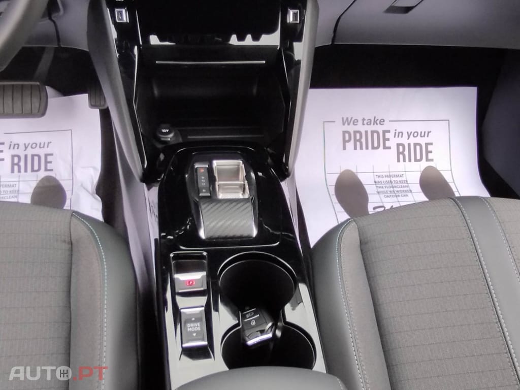Peugeot E-208 50 kWh Allure Pack