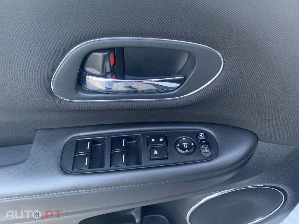 Honda HR-V 1.6 i-DTEC Elegance + Connect Navi