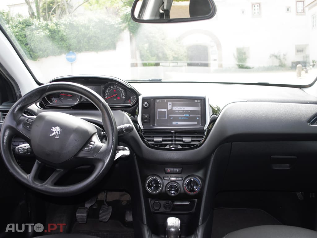 Peugeot 208 Allure 1.6 HDI 70CV