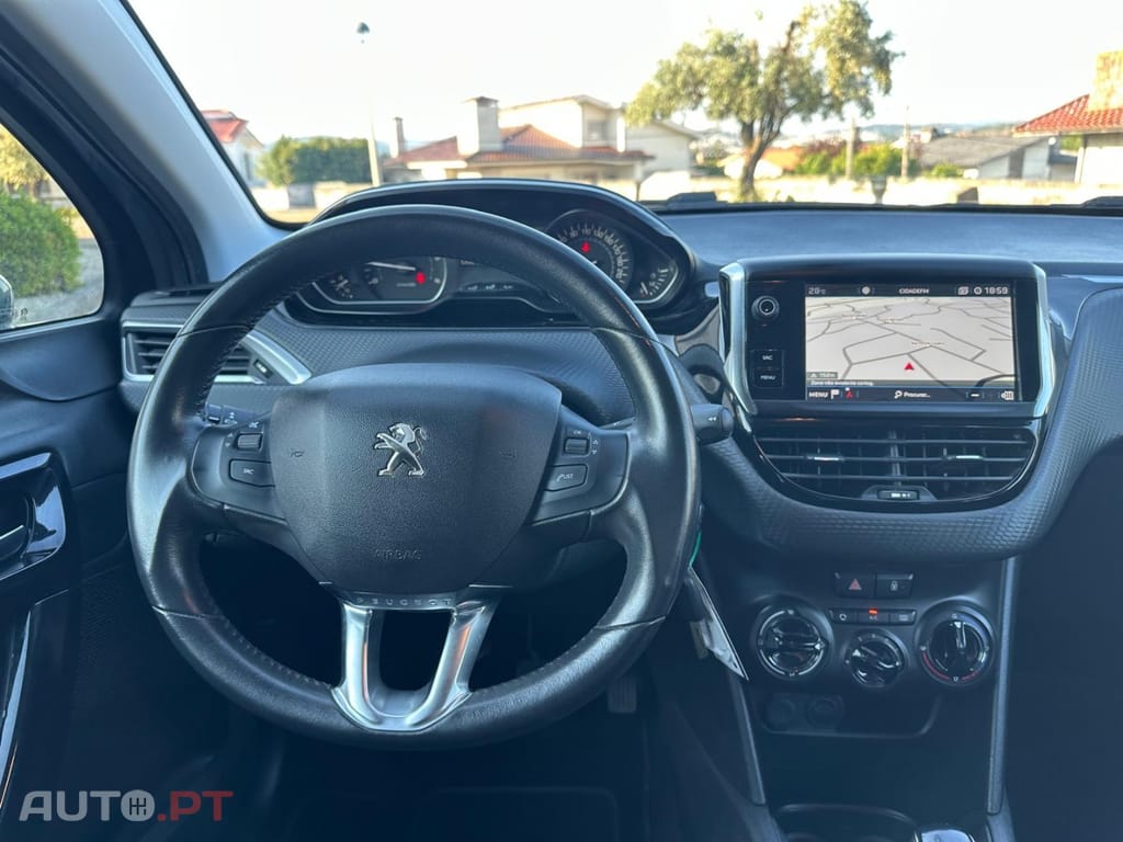 Peugeot 208 1.5 BlueHDi Signature
