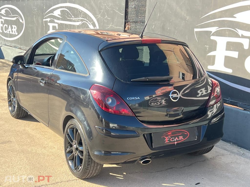 Opel Corsa 1.2 Black Edition