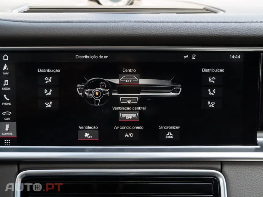 Porsche Panamera 4 E-Hybrid Platinum Edition