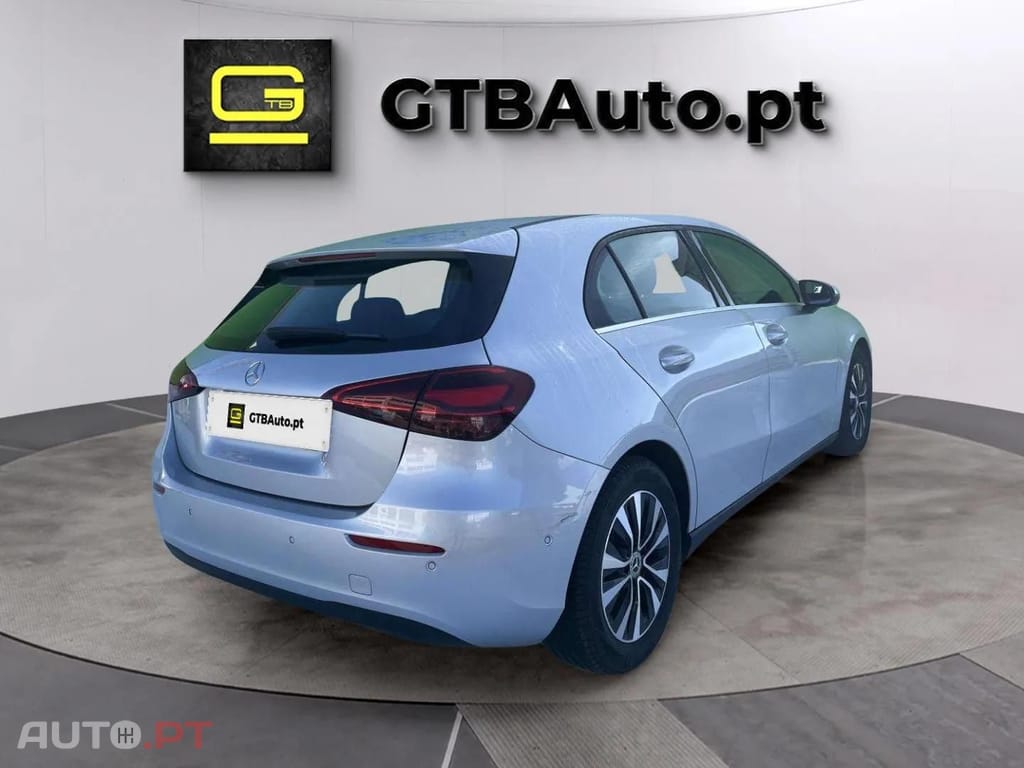 Mercedes-Benz A 200 ADVANCED I.V.A DEDUTÍVEL 