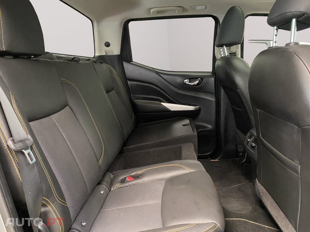 Nissan Navara 2.3 dCi CD 4WD Tekna