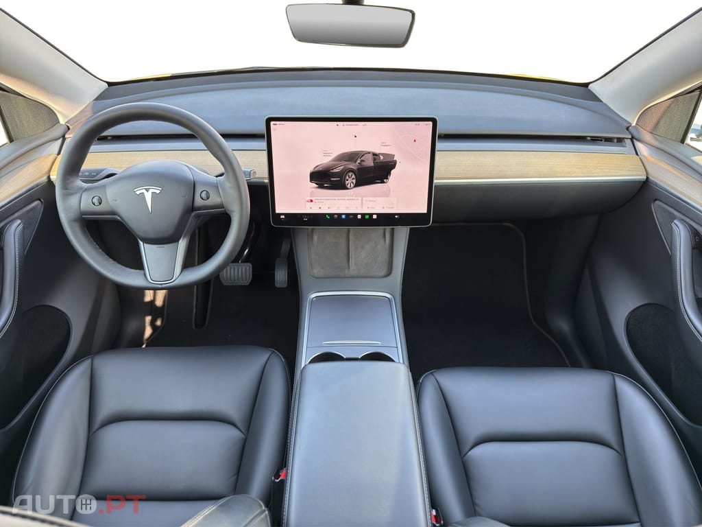 Tesla Model Y Standard RWD