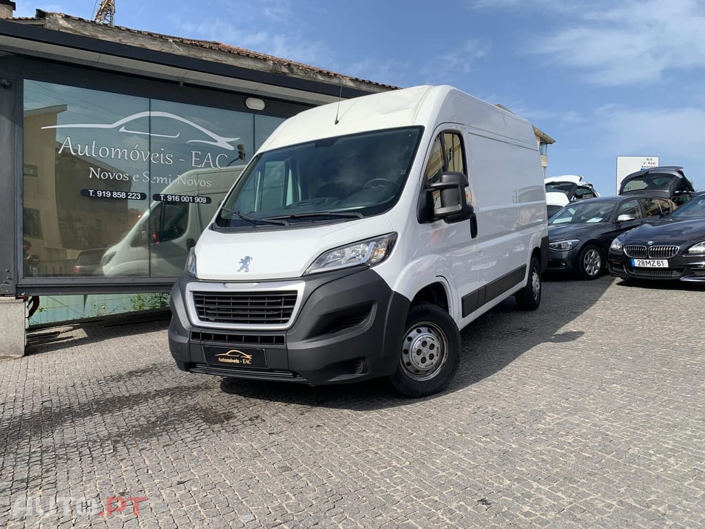 Peugeot Boxer 2.2 BlueHDi 330 L2H2 Premium