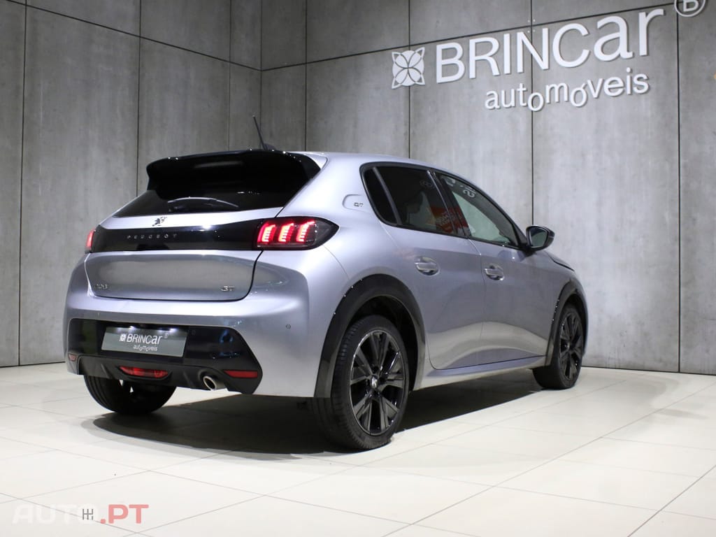 Peugeot 208 1.2 PureTech GT EAT8