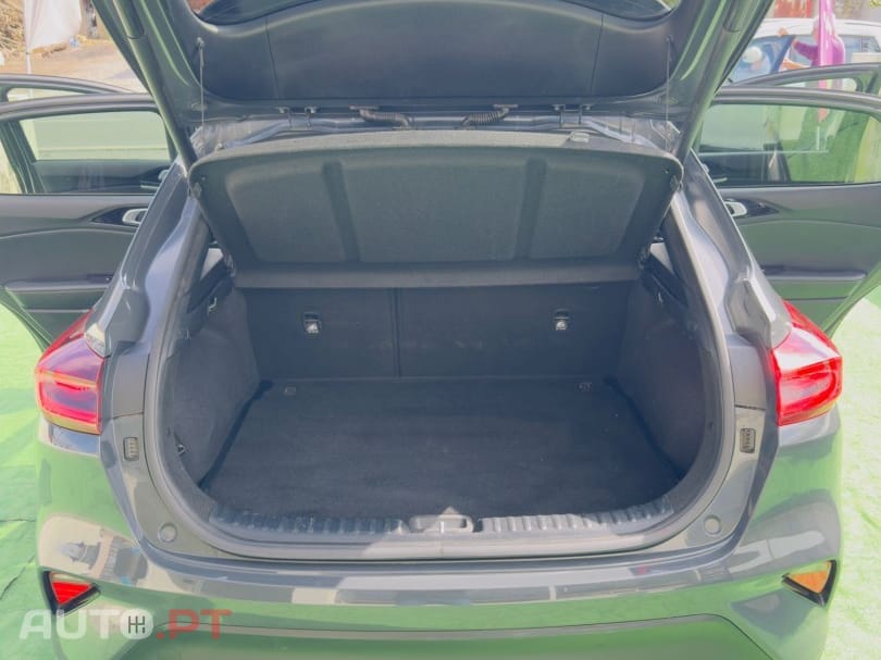 Kia Xceed 1.6 CRDi Tech+SRF 7DCT