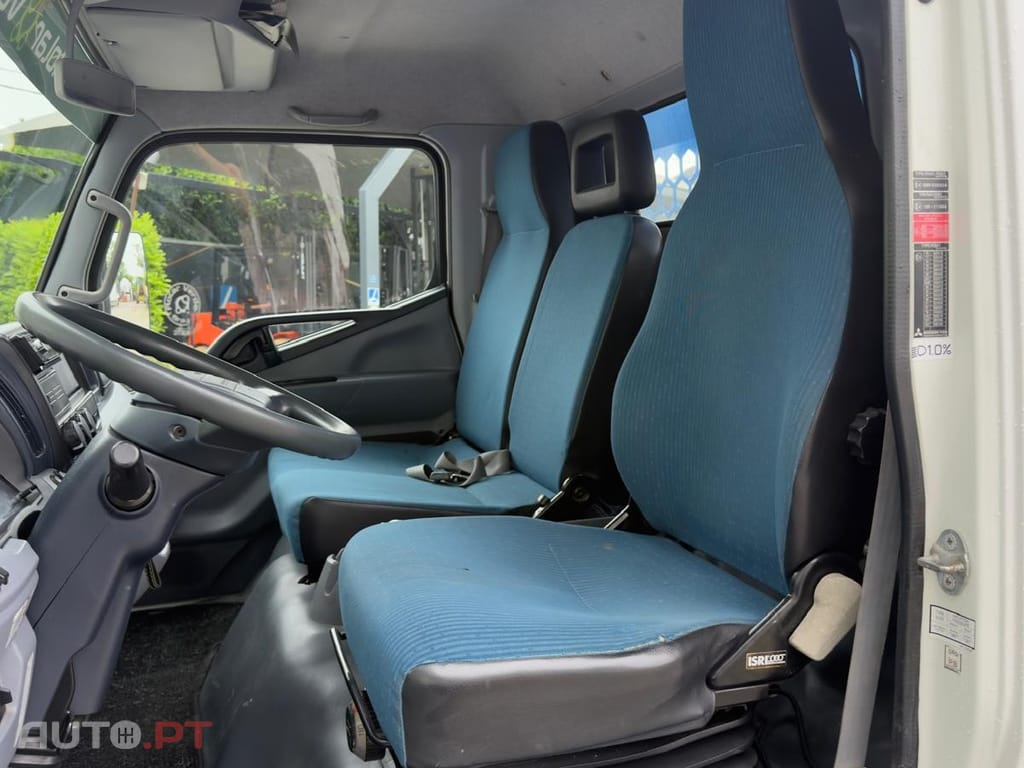 Mitsubishi Canter 3 C 15  COM GRUA