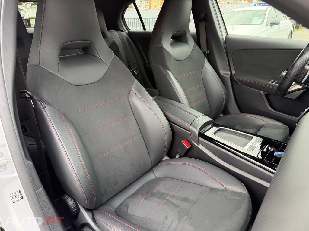 Mercedes-Benz A 250 e AMG Line