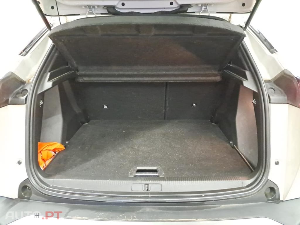 Peugeot 2008 1.2 PureTech Allure Pack