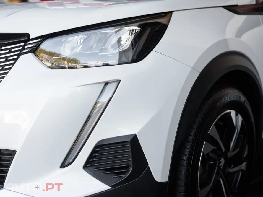 Peugeot 2008 1.2 PureTech Allure EAT8