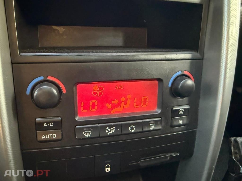 Peugeot 207 SW 1.6 HDi Outdoor FAP