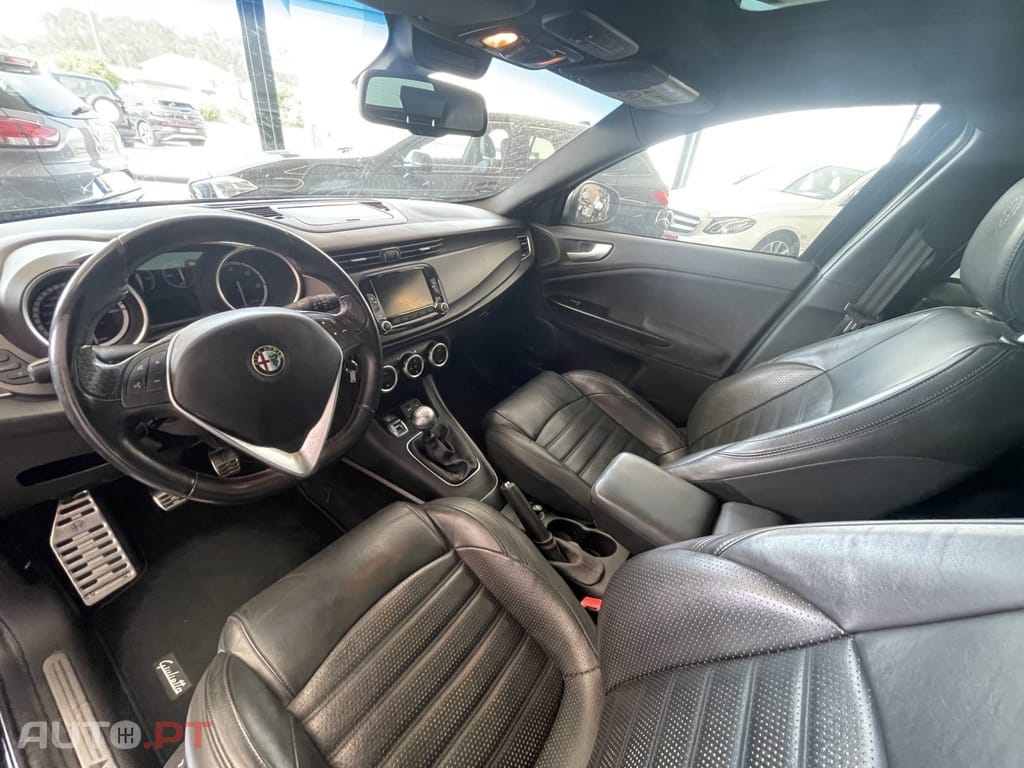 Alfa Romeo Giulietta 2.0 JTDm Exclusive J18
