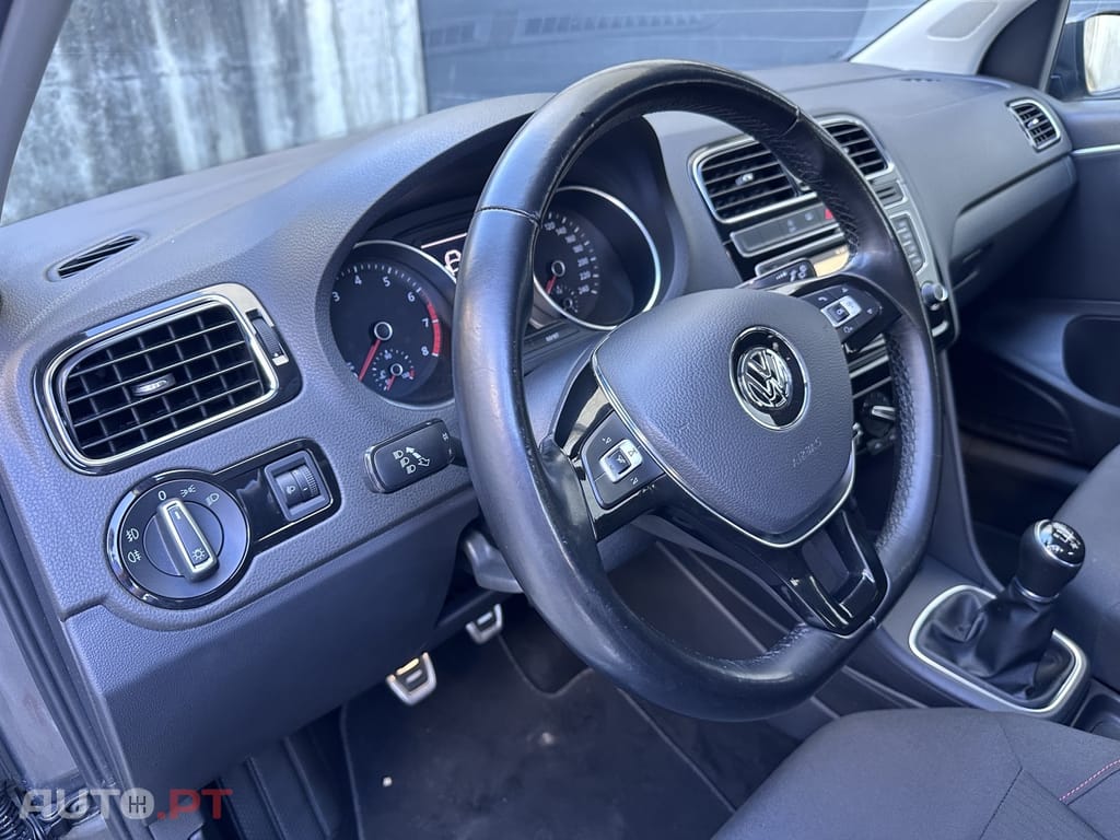 Volkswagen Polo 1.2 TSi Confortline Nav