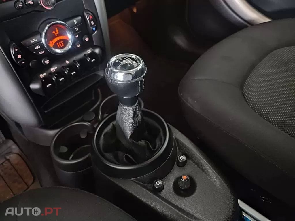 MINI Countryman One D