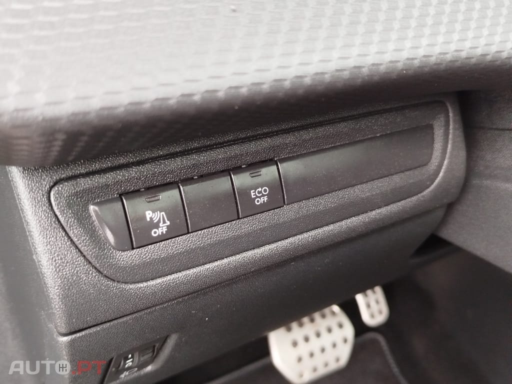 Peugeot 2008 1.2 PureTech Allure EAT6