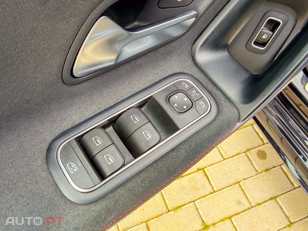 Mercedes-Benz A 250 e AMG Line