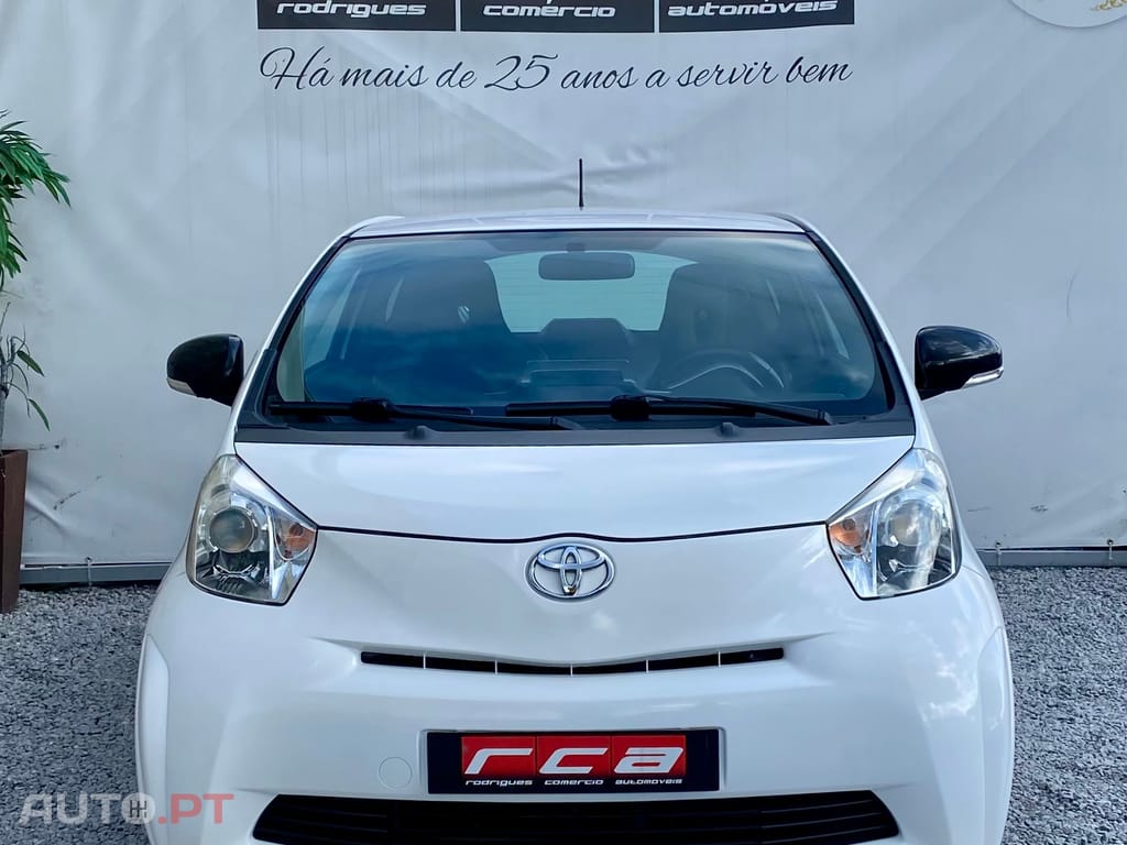 Toyota iQ 1.4 D-4D 2 NAVI+Bluetooth