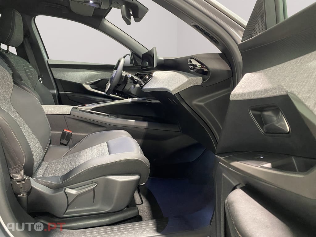 Peugeot 5008 1.2 Hybrid Allure e-DCS6