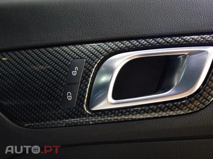Mercedes-Benz SLK 200 Outro