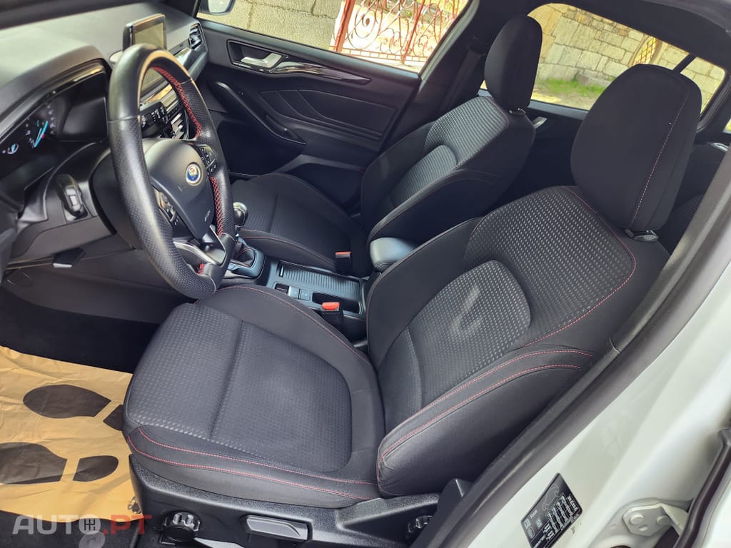 Ford Focus SW 1.5 TDCi EcoBlue ST-Line