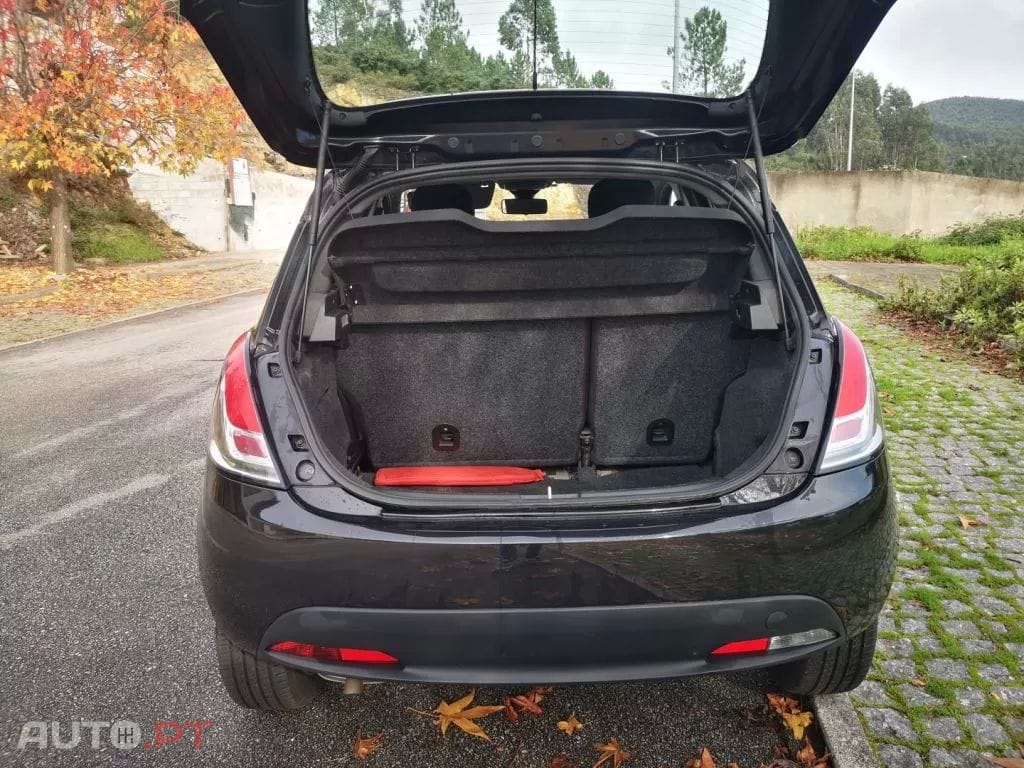Lancia Ypsilon 1.2 S&S Gold