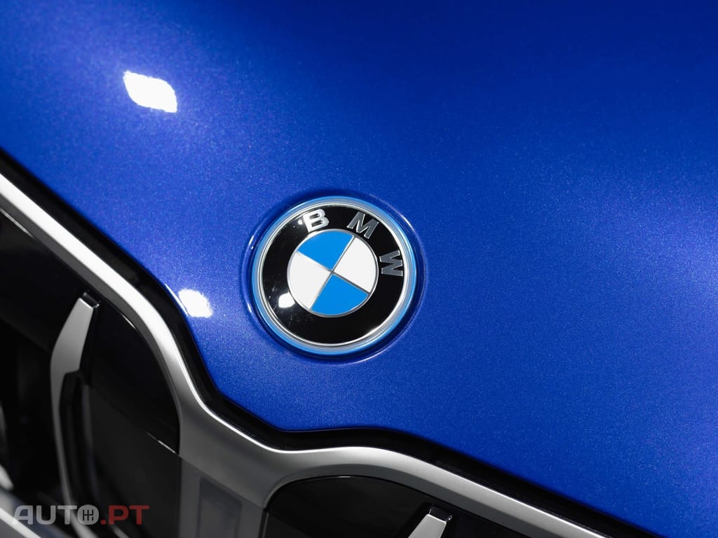 BMW X1 xDrive25e Pack Desportivo M