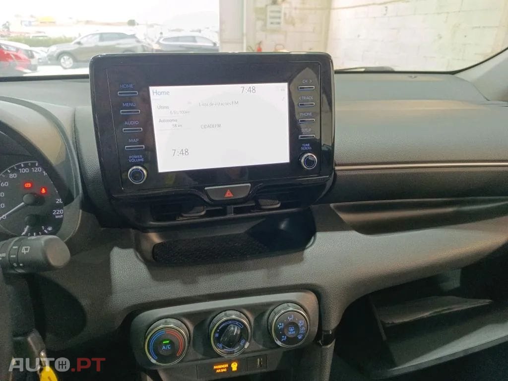 Toyota Yaris 1.0 VVT-i Comfort Plus