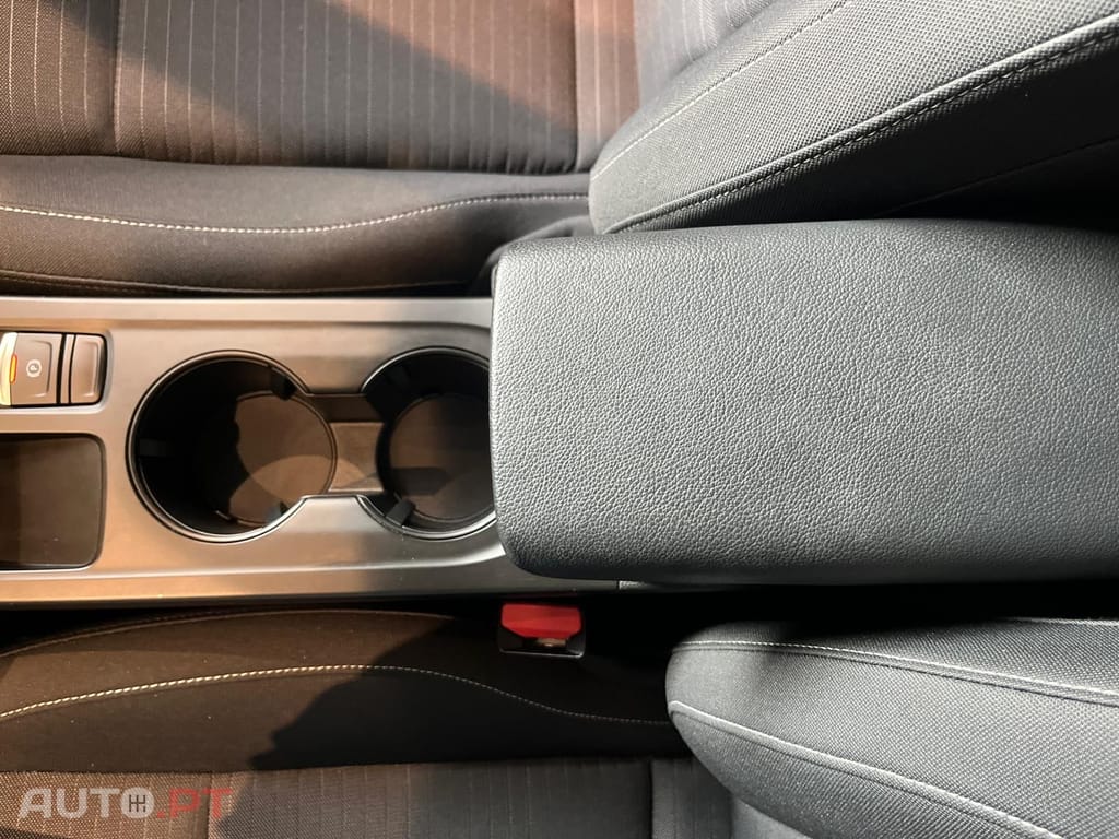 Renault Arkana E-TECH  HYBRID I.V.A DEDUTÍVEL