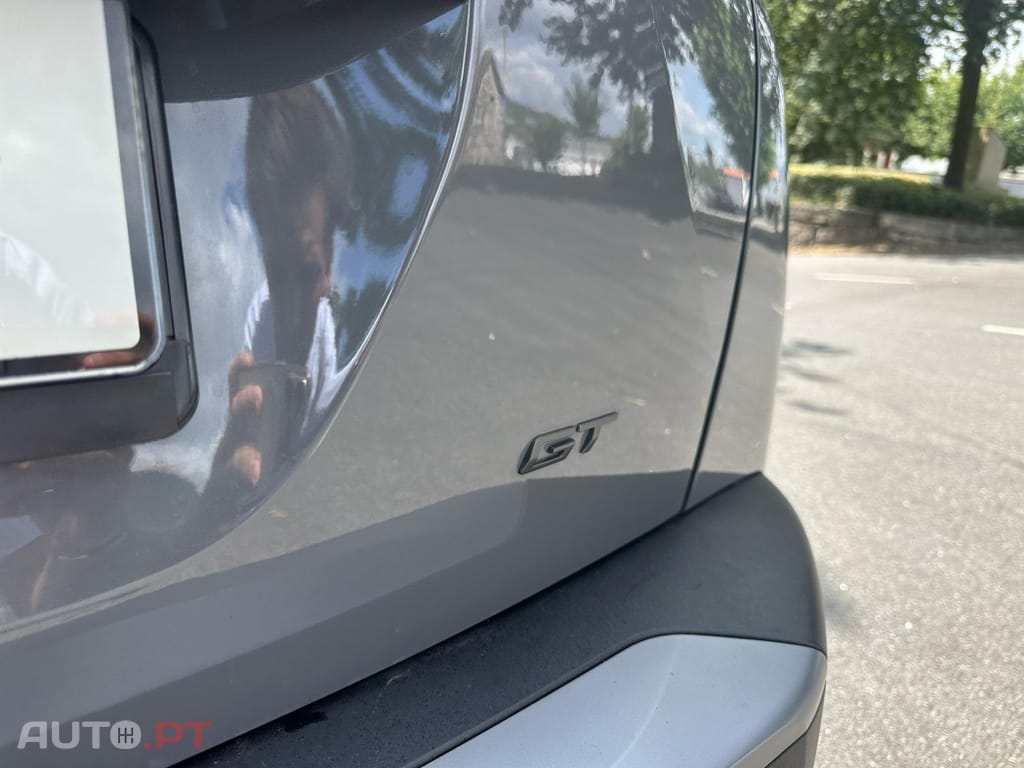 Peugeot E-2008 50 kWh GT Pack